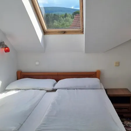 Roza Wiatrow Πανσιόν 4*