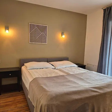 Πανσιόν Roza Wiatrow 4*