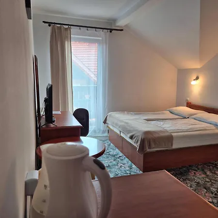 Roza Wiatrow Πανσιόν 4*